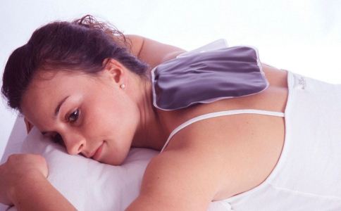 落枕几天能好 如何治疗落枕 落枕的治疗方法